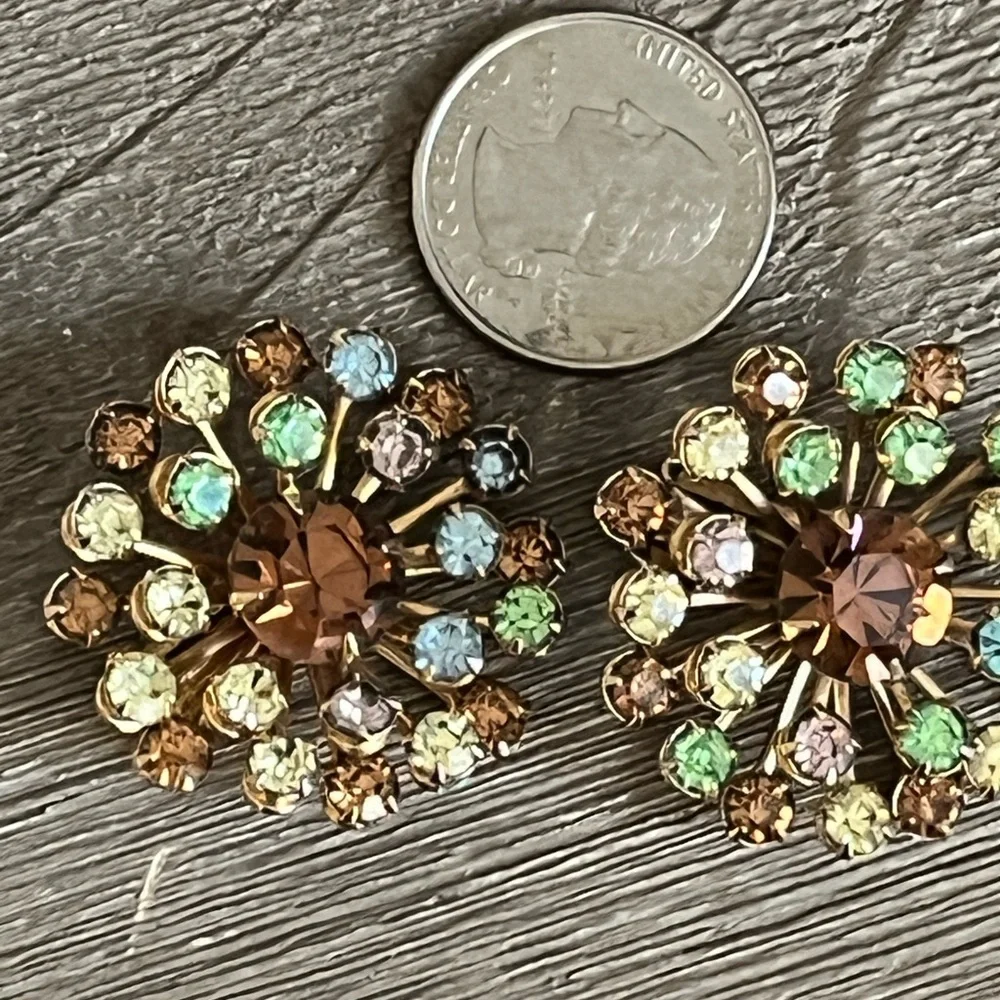 Vintage Glowers Uranium Multi-Color Crystal starburst clip Earrings mid-century - Picture 8 of 9